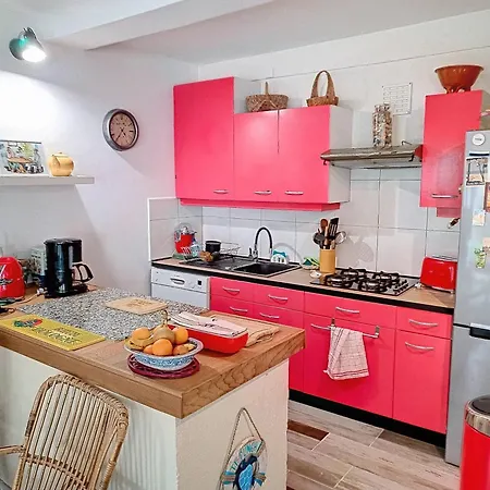 Charmante Villa En Pierre A 600M De La Plage - Fr-1-746-20 *