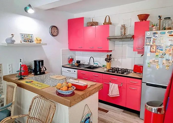 Charmante Villa En Pierre A 600M De La Plage - Fr-1-746-20 *